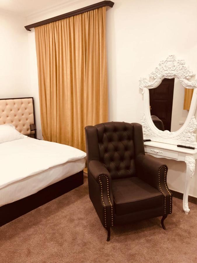 It Hotel Tumanyan Street เยเรวาน ภายนอก รูปภาพ