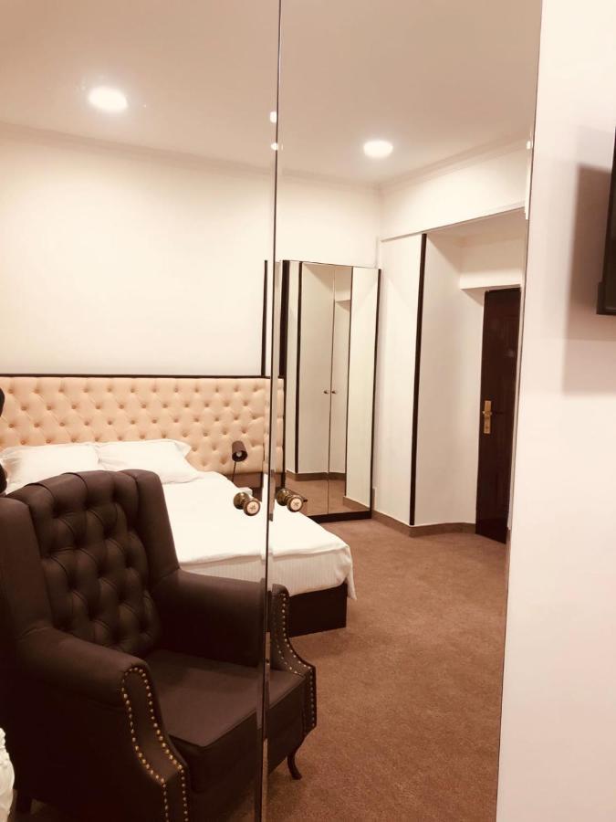 It Hotel Tumanyan Street เยเรวาน ภายนอก รูปภาพ