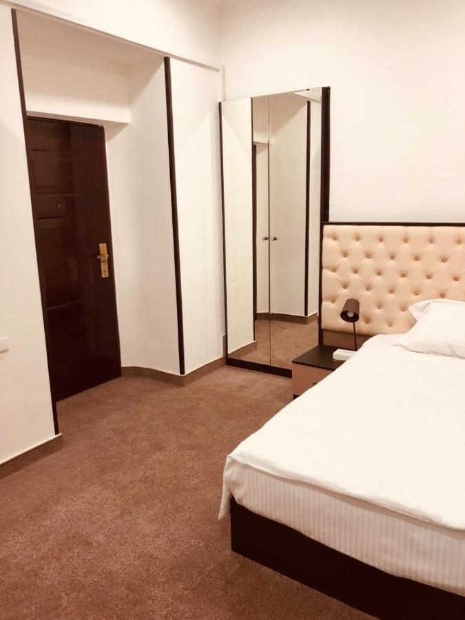 It Hotel Tumanyan Street เยเรวาน ภายนอก รูปภาพ